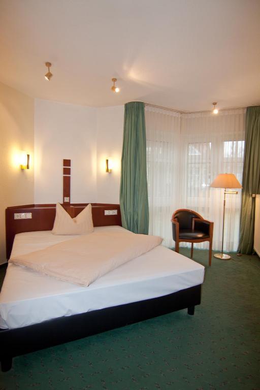 Parkhotel Unter Den Linden Halberstadt Quarto foto