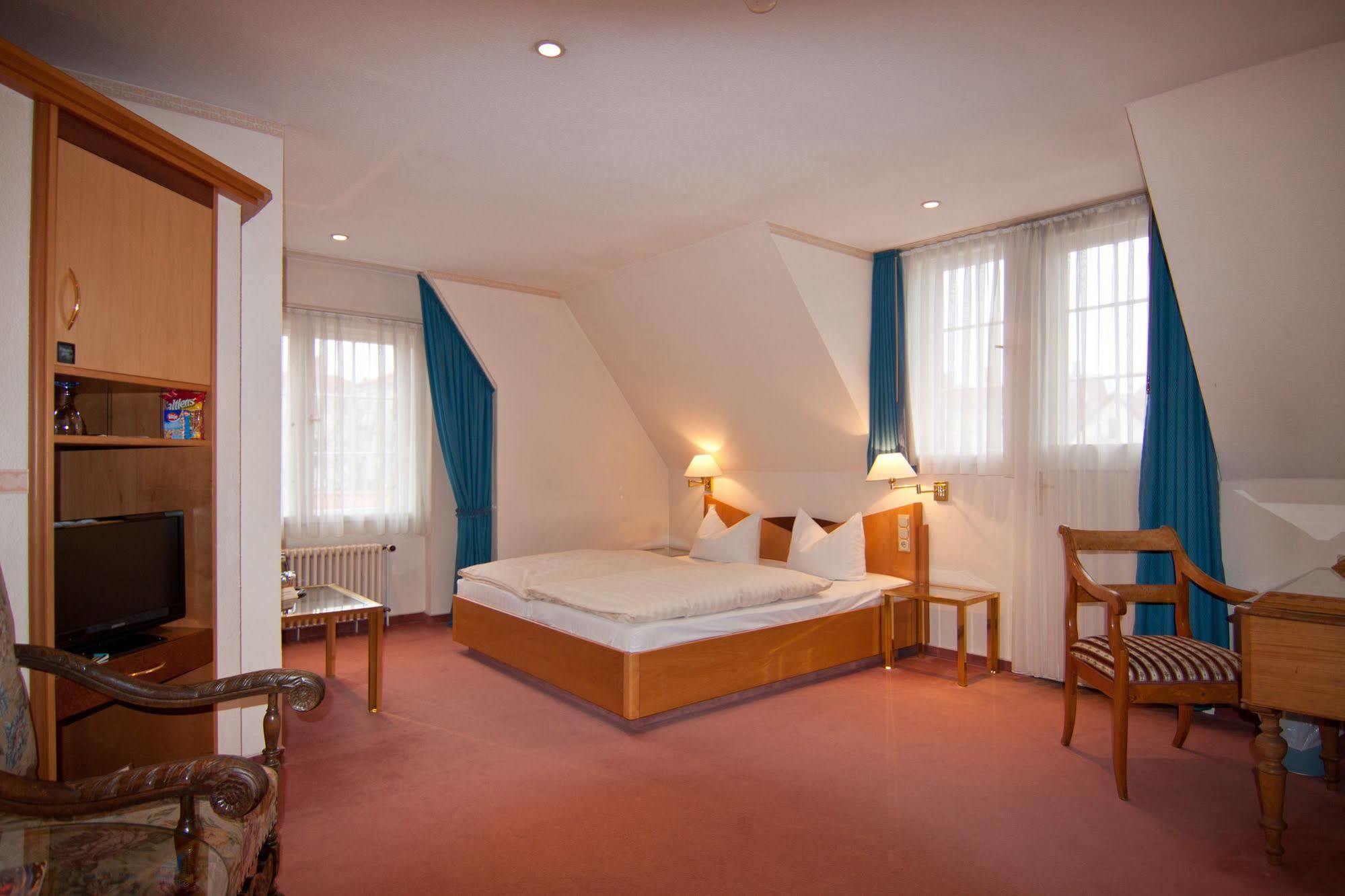 Parkhotel Unter Den Linden Halberstadt Exterior foto
